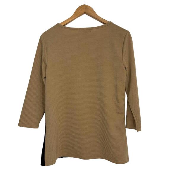 Carolyn Taylor Women’s Size Medium Brown Black Metal Grommet Detail Knit Top - Picture 2 of 5